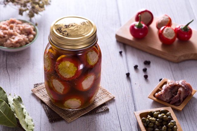 Ricetta Peperoncini piccanti ripieni di tonno, alici e ...